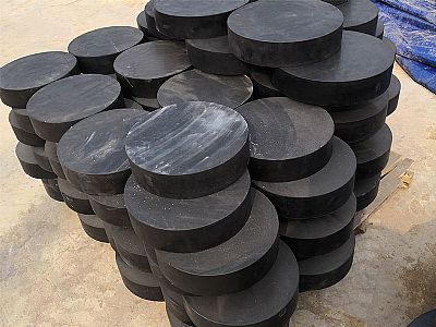 乌兰县板式橡胶支座由若干层橡胶片与薄钢板经加压硫化